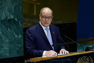 11월 19일 오늘: 알베르 2세 왕자가 모나코의 통치자가 됨