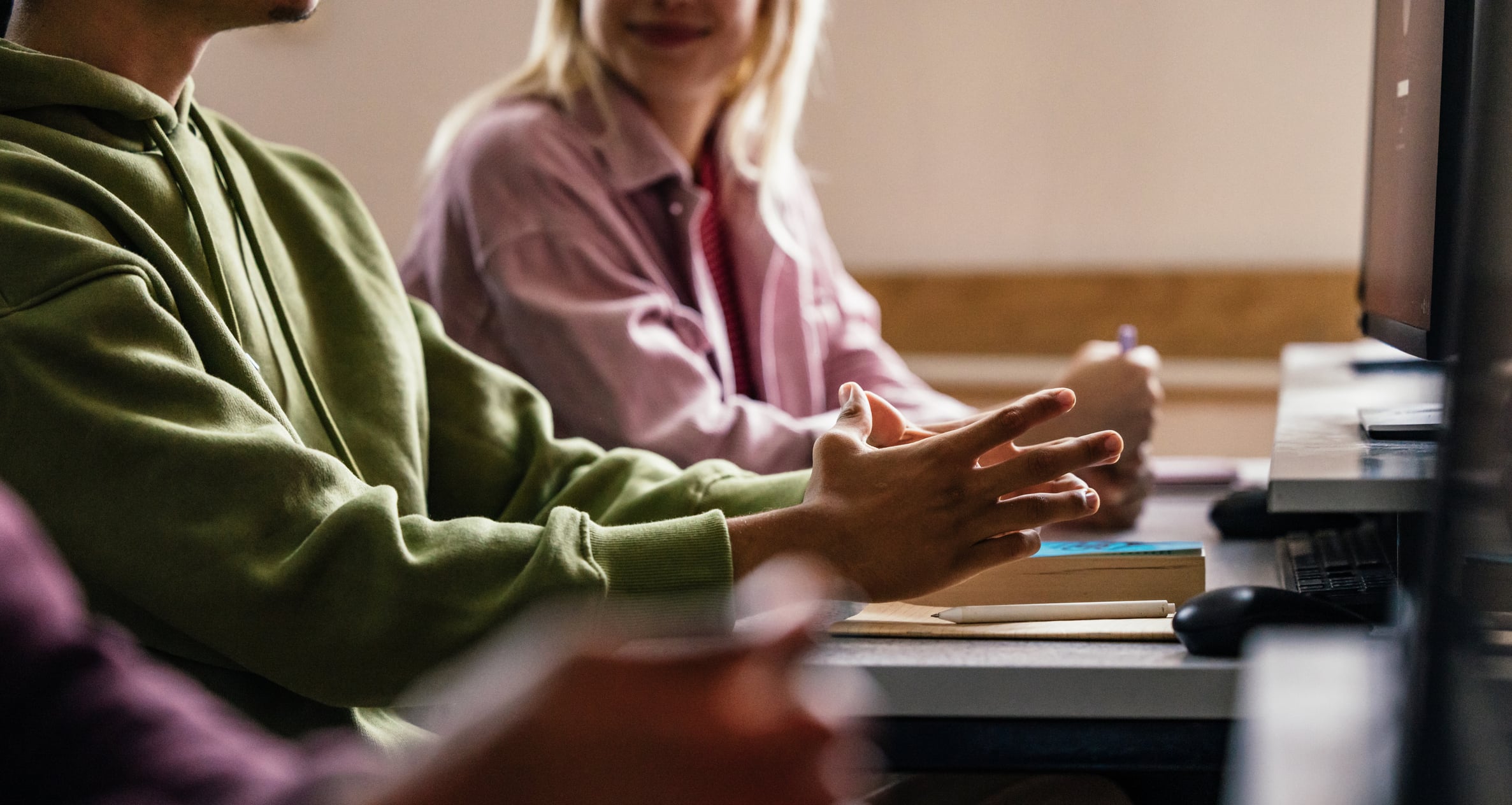 지금은 영어 교수가 되기 좋은 시기입니다