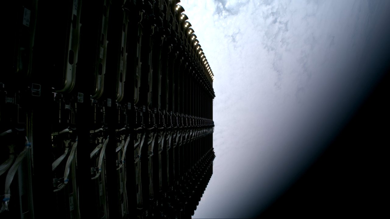 SpaceX, 10,000번째 Starlink 인터넷 위성 발사