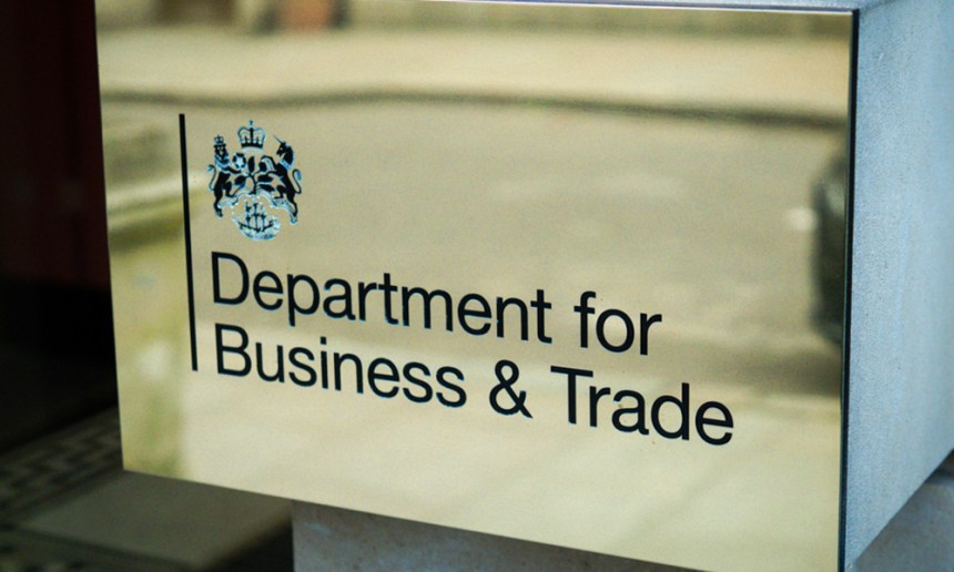 영국의 새로운 중요 광물 전략은 재활용 야망을 제시합니다