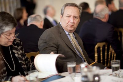 래리 서머스 전 재무장관, 엡스타인 이메일로 인해 OpenAI 이사회 사임