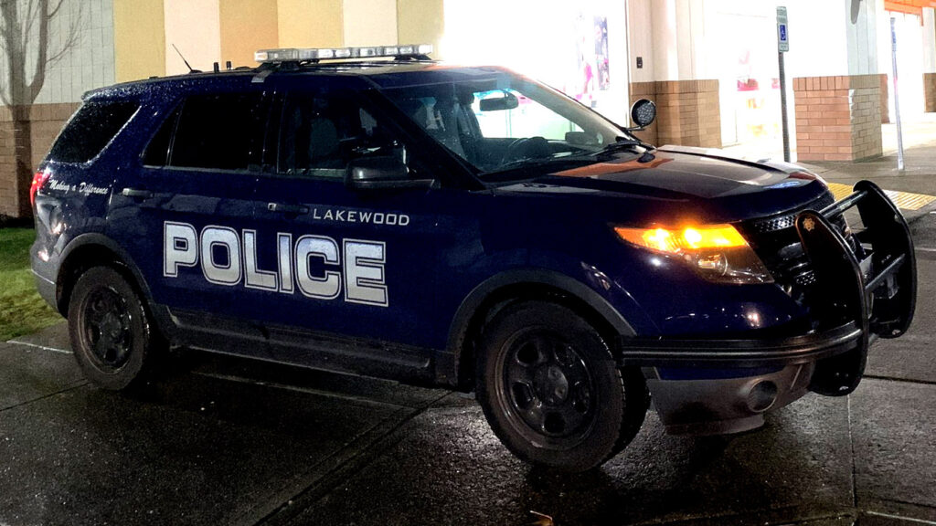 일곱 아이의 아버지는 경찰 추격이 끝날 때까지 자신의 일을 하고 있었습니다