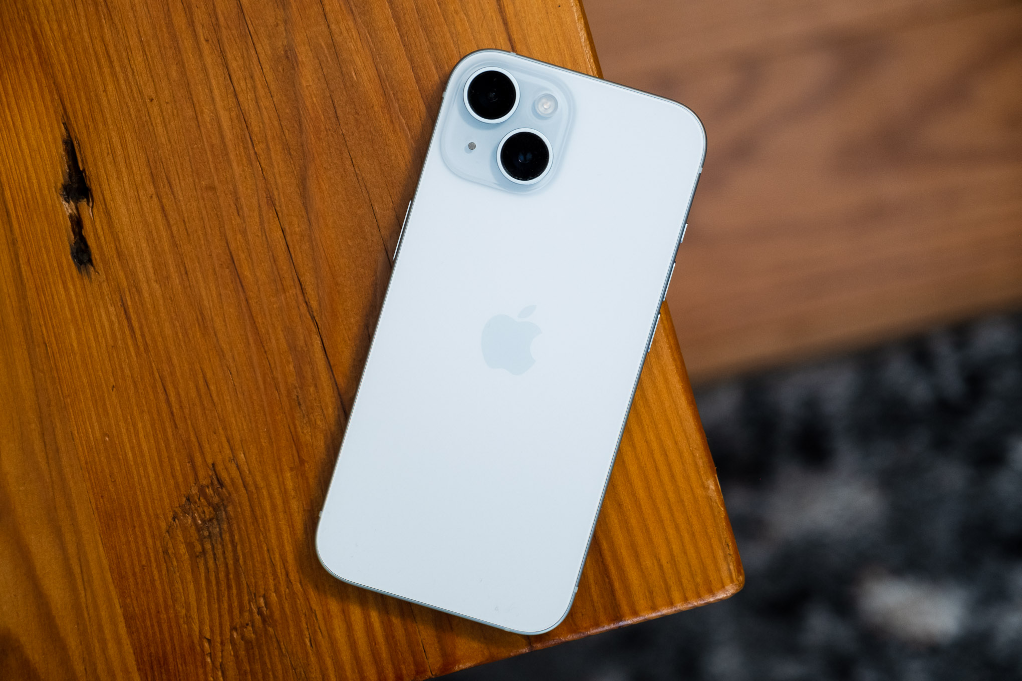 Trump Mobile의 리퍼브 iPhone은 놀랍도록 나쁜 거래입니다