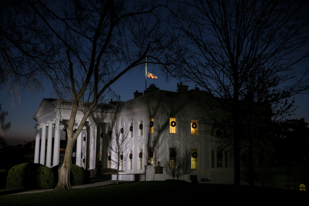 시사점: Hegseth는 내각 회의 중 마약 보트 파업을 두 배로 늘렸습니다