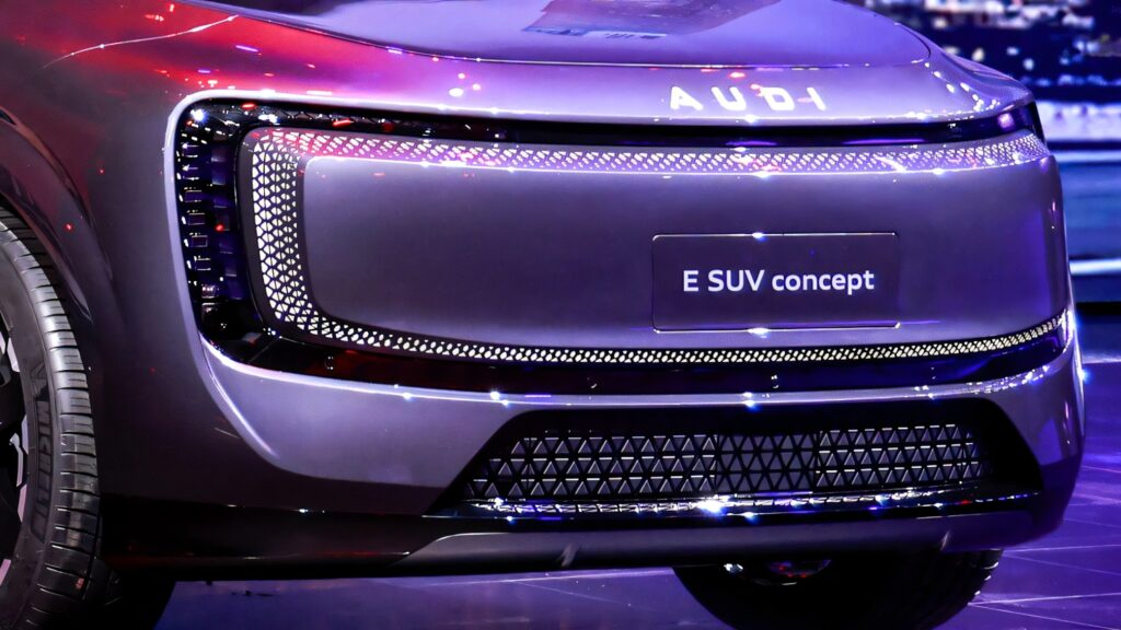아우디의 AUDI, 비즈니스에 의미 있는 671 HP 전기 SUV로 중국 시장에 큰 투자