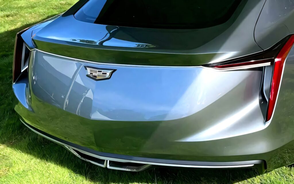 GM은 또 다른 RWD 놀라움을 선사할 수도 있습니다