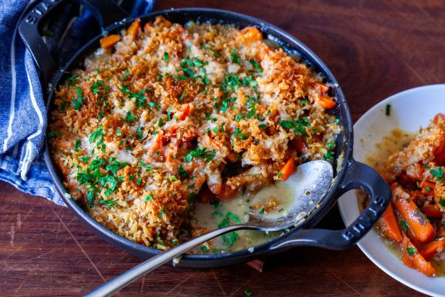 바삭바삭한 갈색 버터 구운 당근