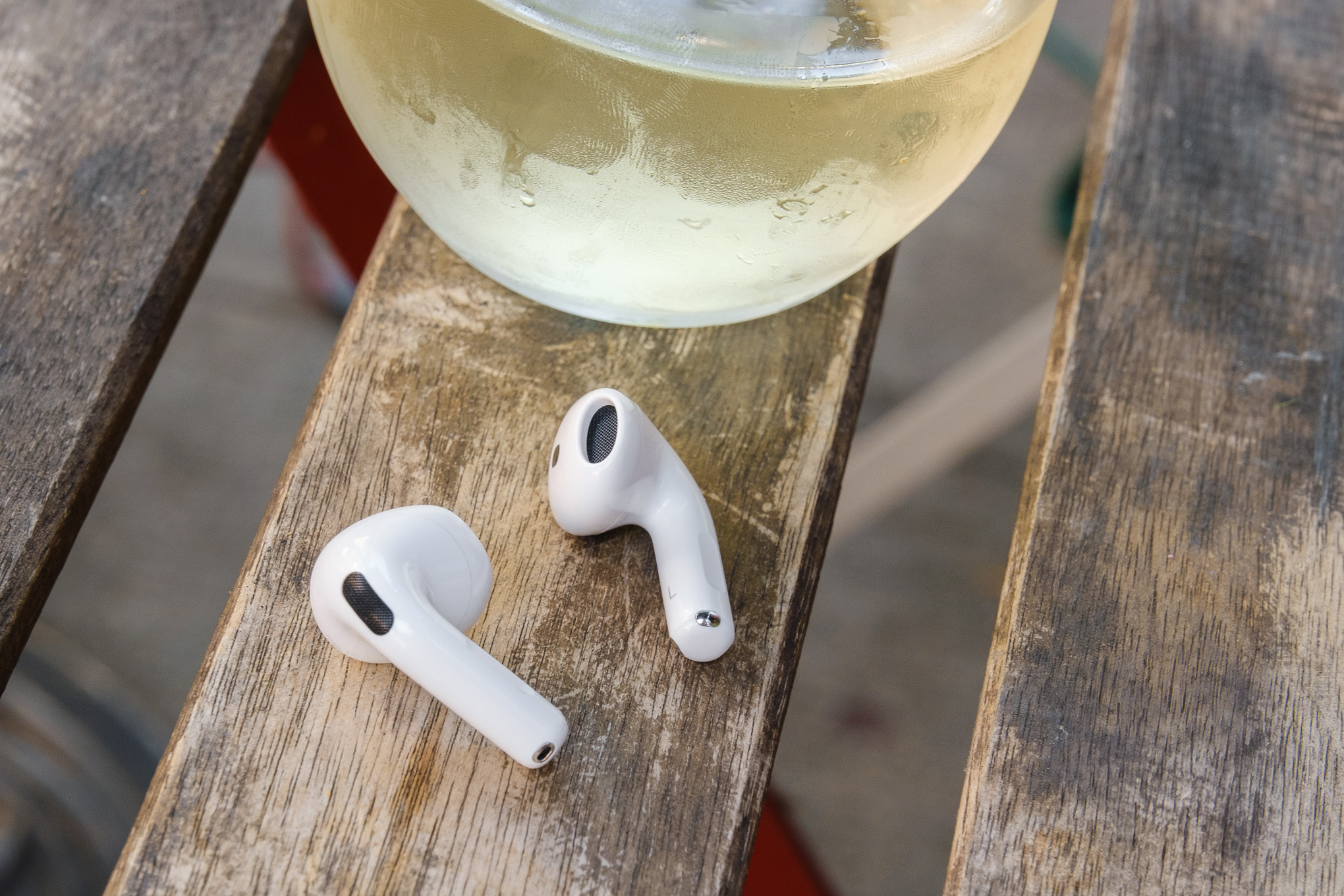 Apple의 AirPods 4가 블랙 프라이데이를 맞아 단 69달러부터 판매됩니다
