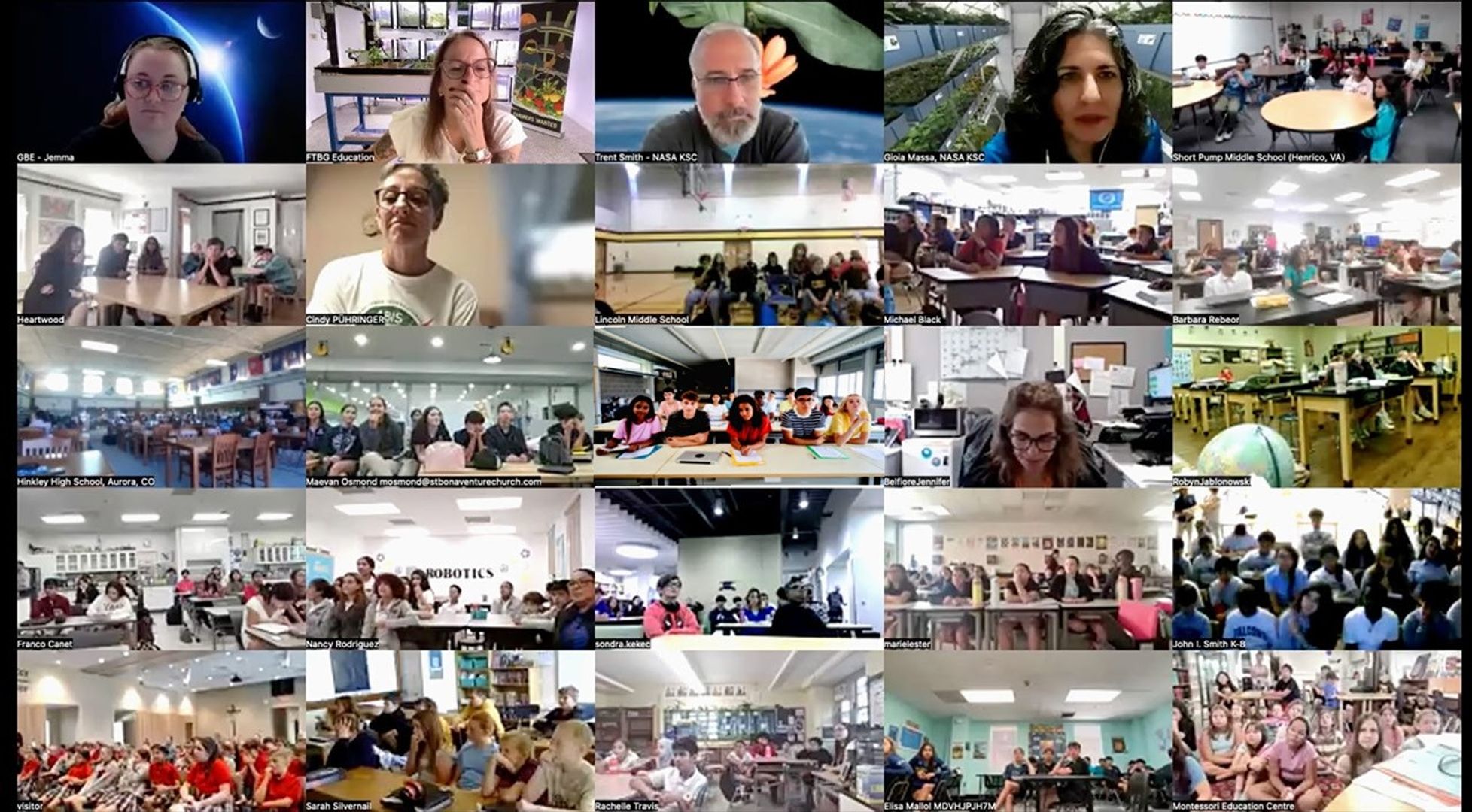 NASA가 지구 너머에서 우주 식량을 재배하도록 돕는 10년 간의 학생들