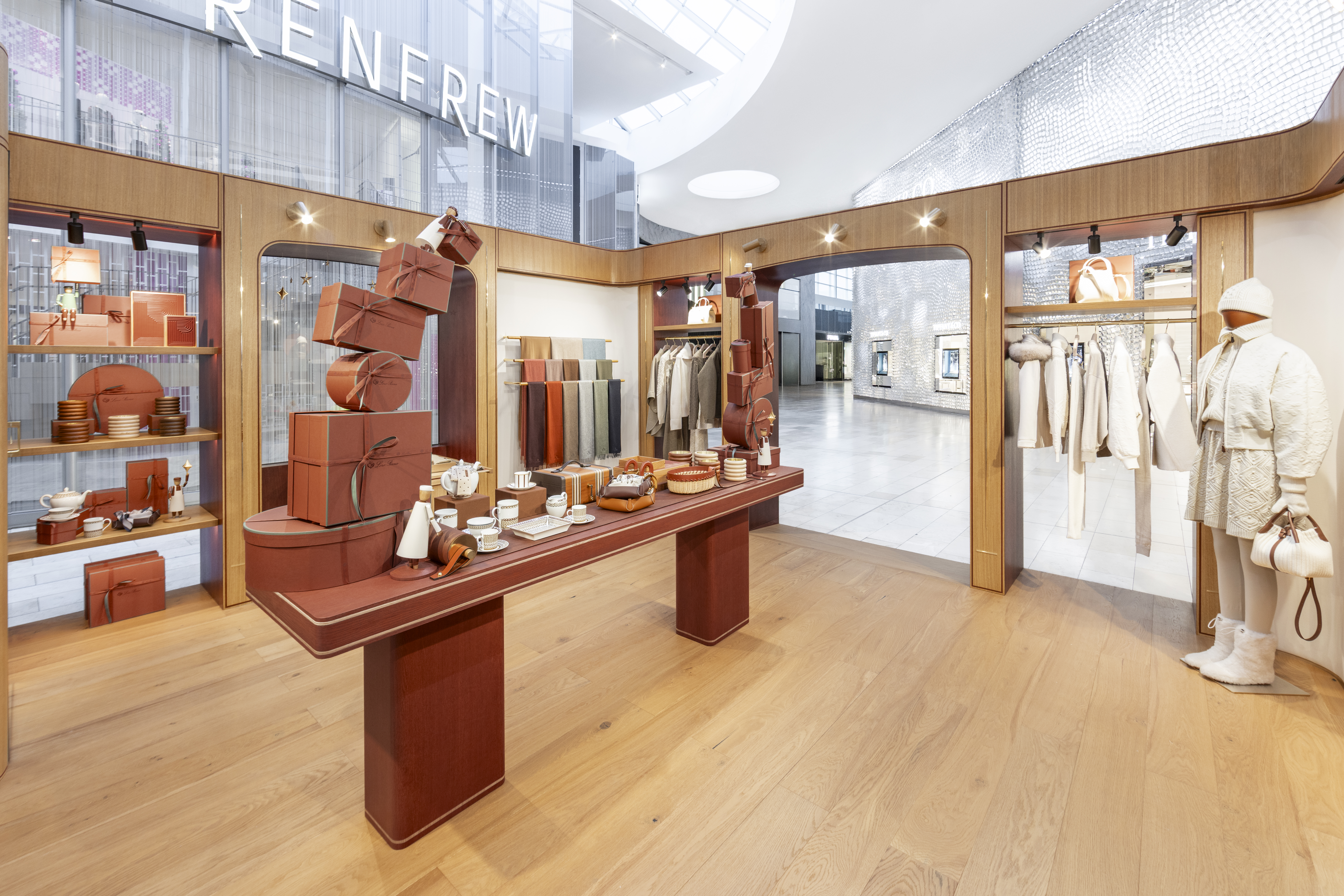 로로피아나(Loro Piana), 홀리데이 팝업 개최 및 기타 패션 뉴스