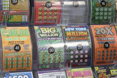 여성의 희귀한 복권 당첨으로 10만 달러 획득